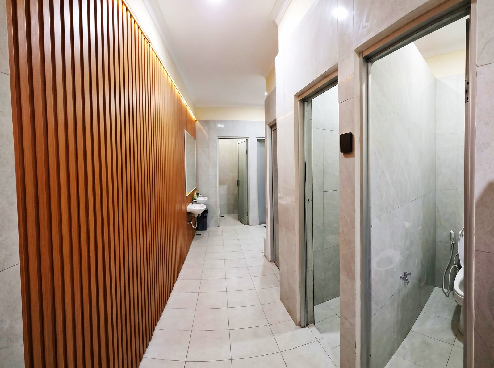 Kamar Mandi SMP Muhammadiyah 35 Jakarta Bersih Higienis