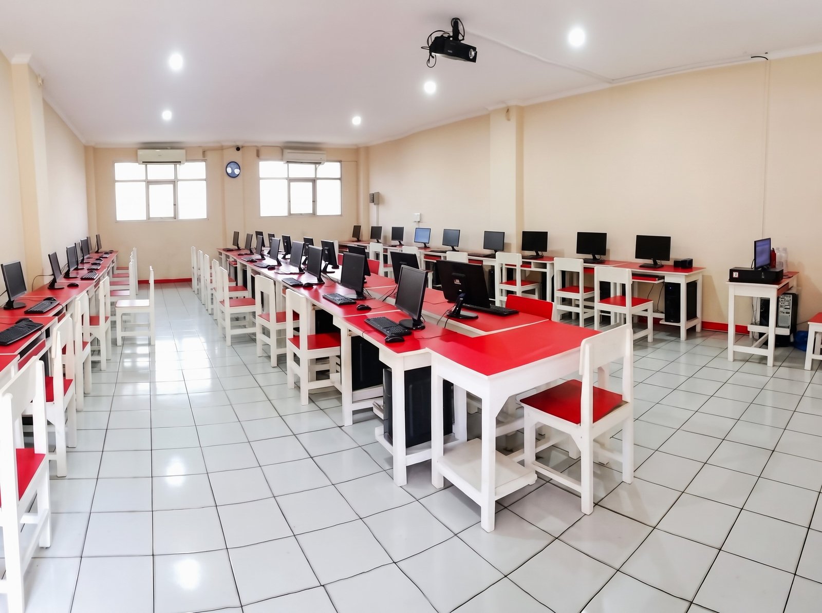 Lab Komputer SMP Muhammadiyah 35 Jakarta